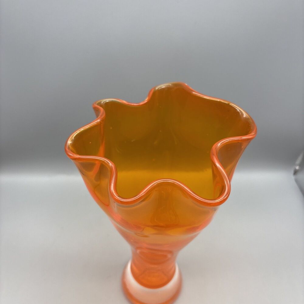 Vintage Handblown Art Glass Orange Ruffled Handkerchief Vase 9-3/8” Tall - Picture 2 of 10